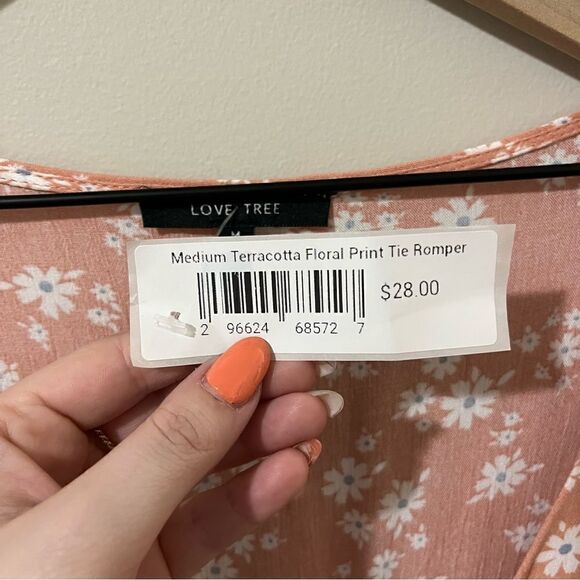 Love Tree Floral Smocked Romper - Picture 11 of 12